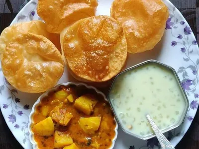 Poori Sambar (3 Nos)